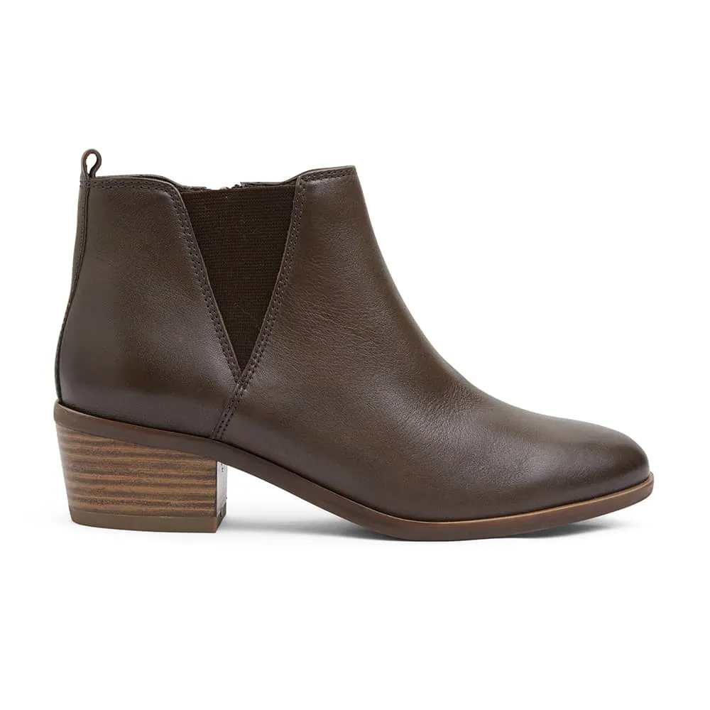 Jarrett Boot in Khaki Leather