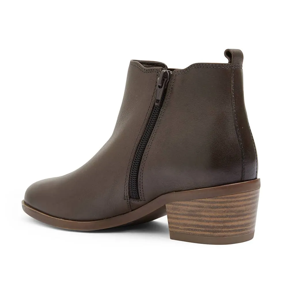 Jarrett Boot in Khaki Leather