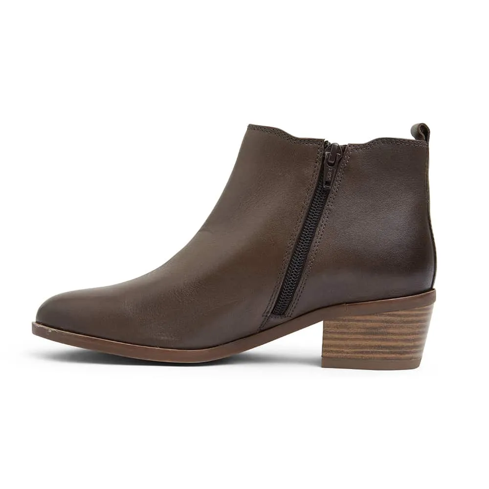 Jarrett Boot in Khaki Leather