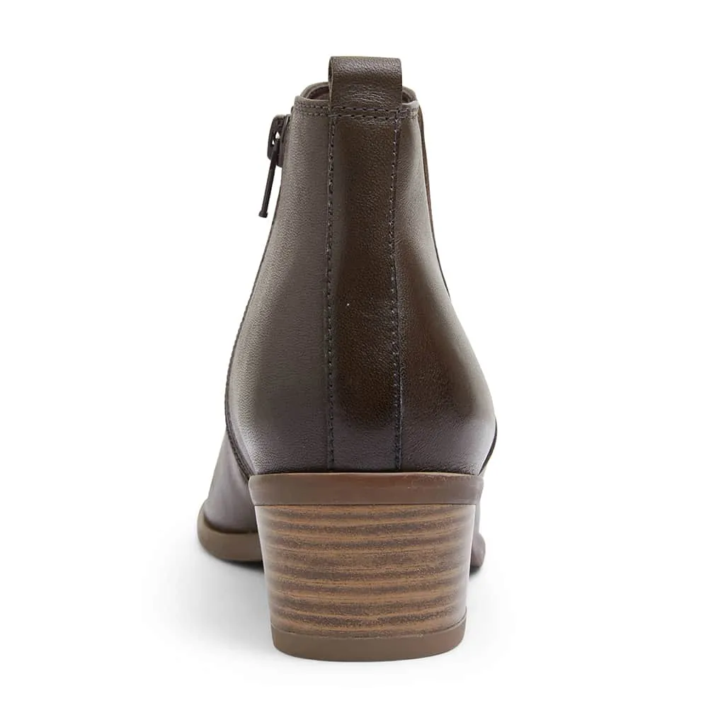 Jarrett Boot in Khaki Leather