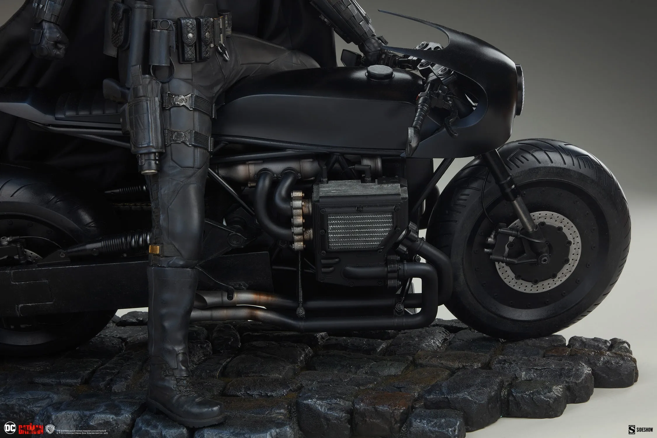 Sideshow Collectibles The Batman Premium Format Figure
